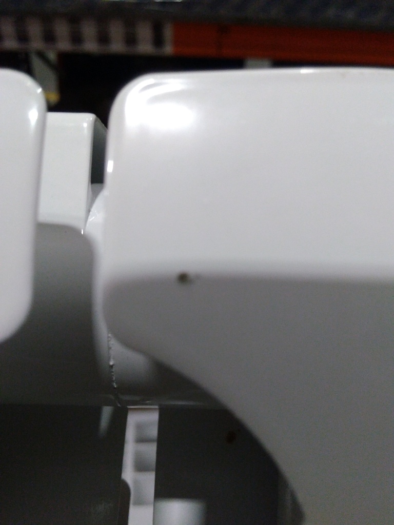 Уцененный товар (дефект покраски): Радиатор алюминиевый ROMMER Optima 500 4 секций боковое подключение (RAL9016), RAL-0210-050004