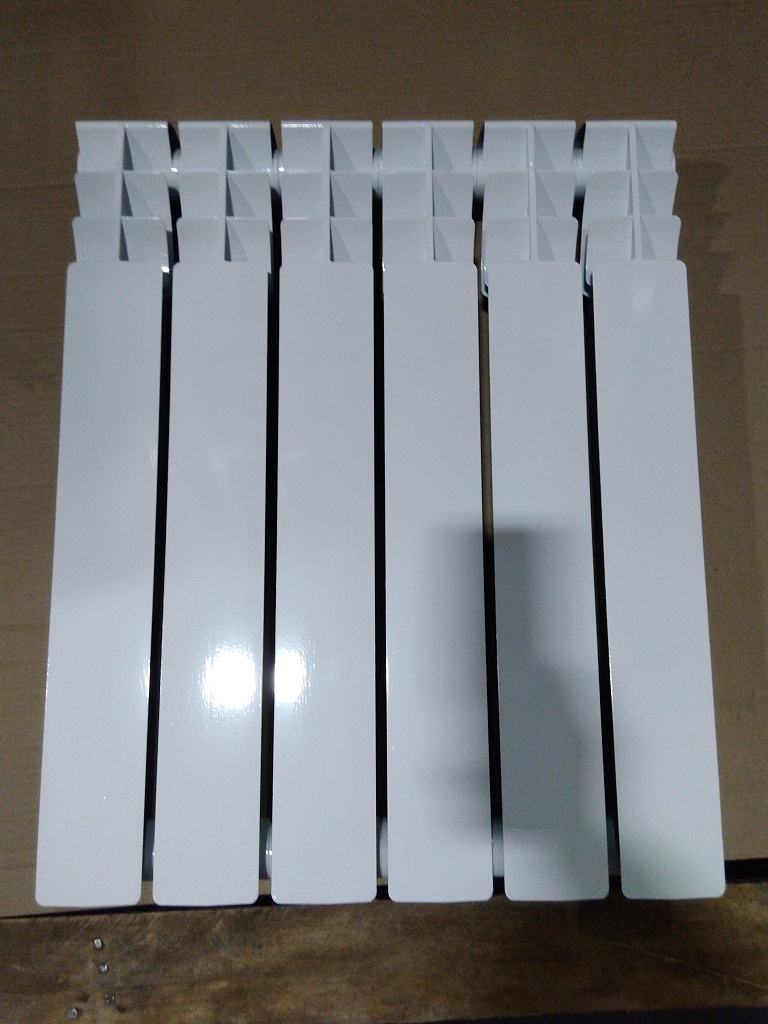 Уцененный товар (трещина на коллекторе): Радиатор биметаллический ROMMER Optima BM 500 6 секций боковое подключение (RAL9016), RBM-0210-050006