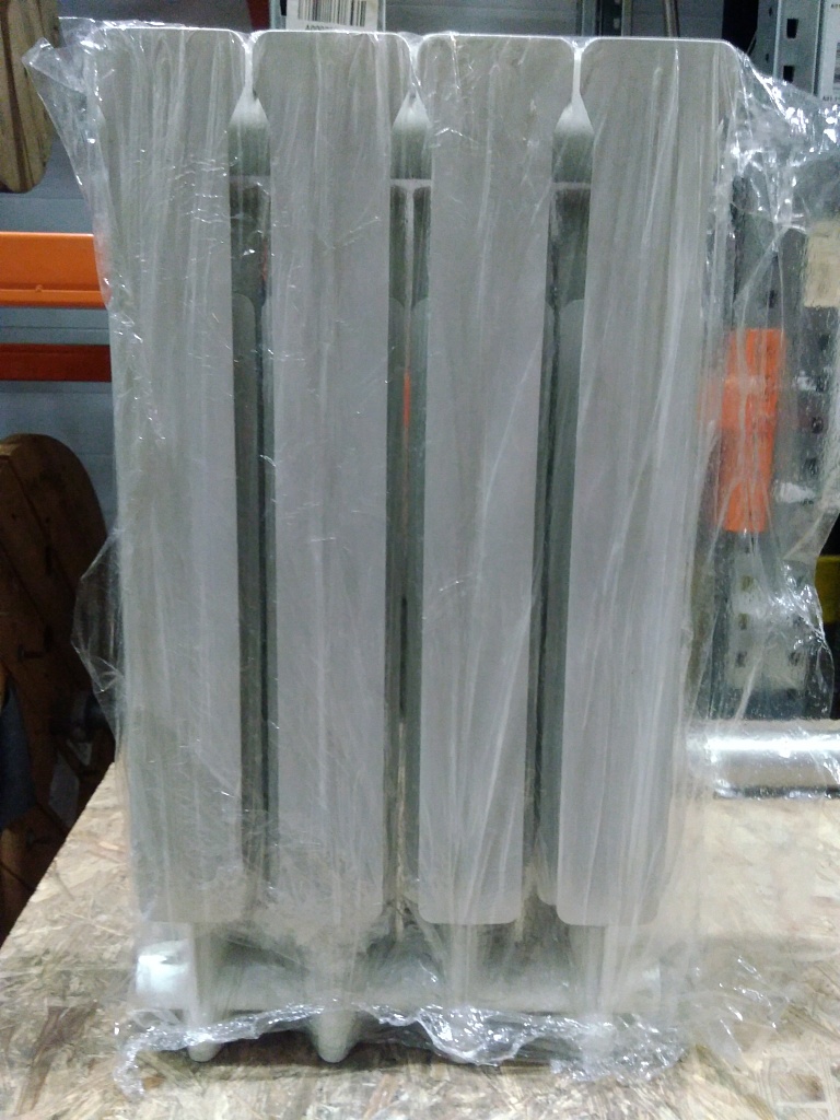 Уцененный товар (с экспозиции, отсутствует упаковка): Радиатор алюминиевый Global ISEO 500 4 секции боковое подключение (белый RAL 9010), IS05001004