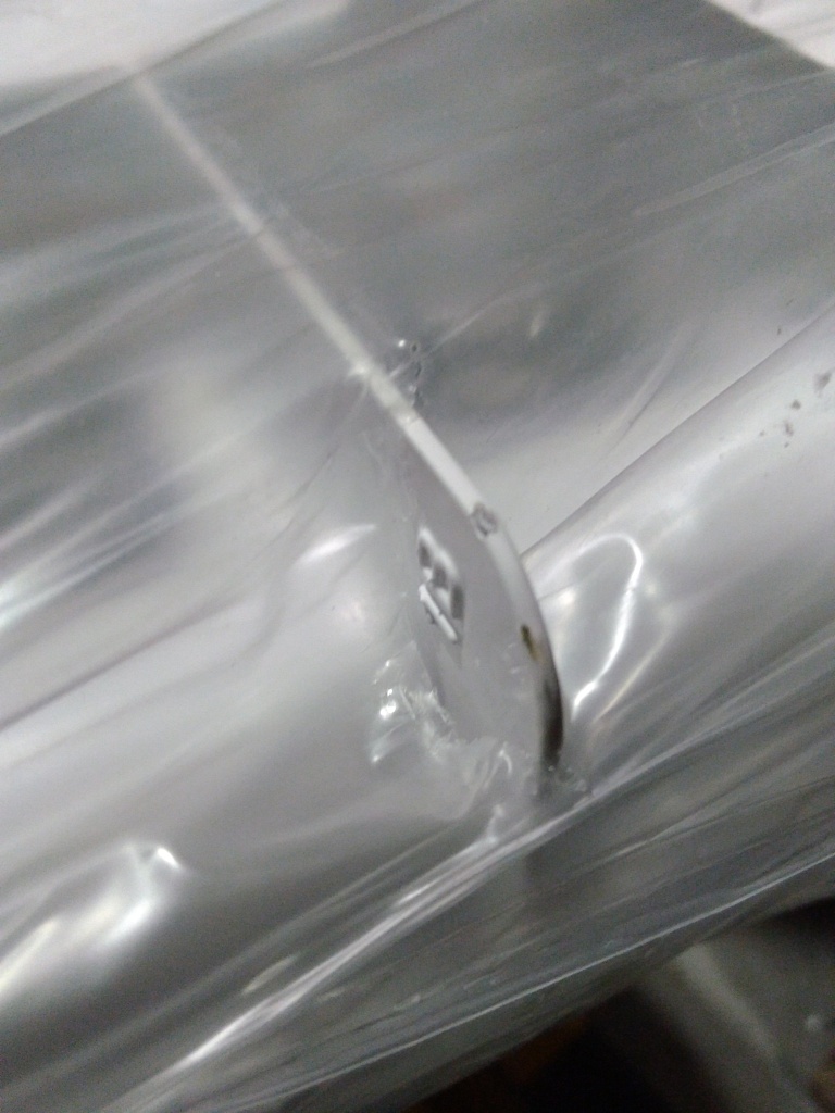 Уцененный товар (нарушена упаковка, потертости, сколы краски): Радиатор биметаллический STOUT Space 500 12 секций боковое подключение RAL9016, SRB-0310-050012