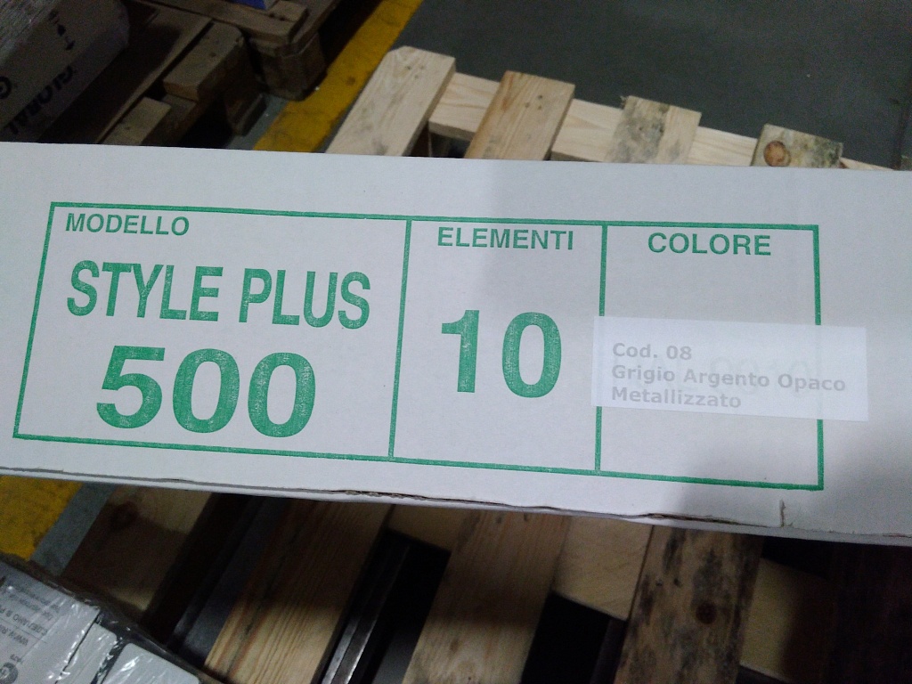 Уцененный товар (повреждена упаковка, на ламели крайней секции): Радиатор биметаллический Global STYLE PLUS 500 10 секций боковое подключение (цвет cod.08 grigio argento opaco metallizzato 2676 (серый)), 155271