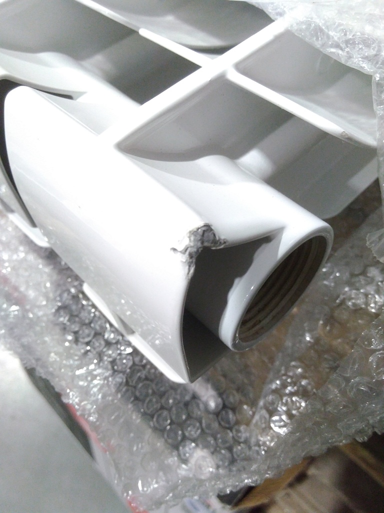 Уцененный товар (вмятина в верхней части крайней секции): Радиатор биметаллический ROMMER Optima BM 500 8 секций боковое подключение (RAL9016), RBM-0210-050008