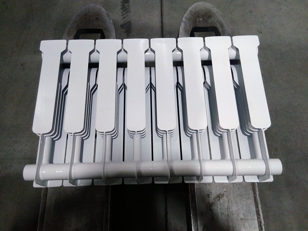 Уцененный товар (сколы краски): Радиатор биметаллический ROMMER Profi BM 350 8 секций боковое подключение (BI350-80-80-130) (RAL9016), RBM-1210-035008