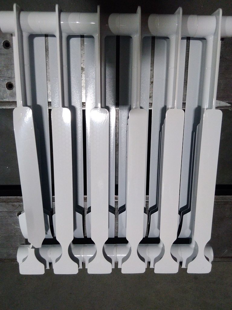 Уцененный товар (нарушена упаковка, слом ламели крайней секции, трещина на ламели крайней секции): Радиатор биметаллический ROMMER Optima BM 500 6 секций боковое подключение (RAL9016), RBM-0210-050006