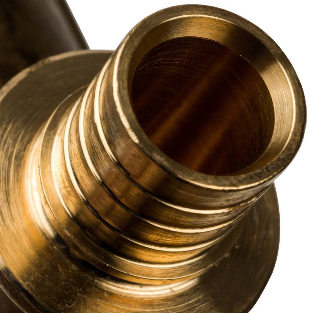 Угольник STOUT настенный с креплением 16xRp 1/2 для труб из сшитого полиэтилена аксиальный