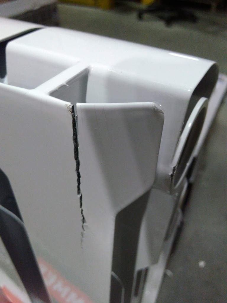 Уцененный товар (трещина на ламели крайней секции, скол краски на крайней секции): Радиатор биметаллический ROMMER Profi BM 350 10 секций боковое подключение (BI350-80-80-130) (RAL9016), RBM-1210-035010