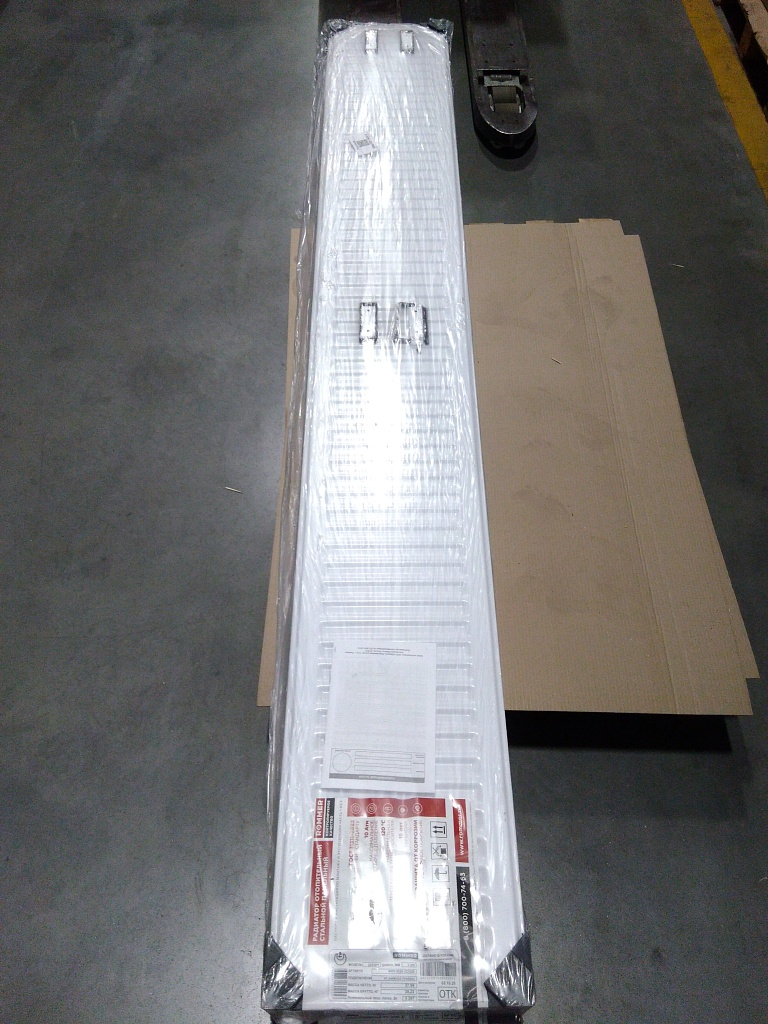 Уцененный товар (царапины, потертости на лицевой панели): Стальной панельный радиатор ROMMER Ventil 22/300/2200 нижнее правое подключение, RRS-2020-223220