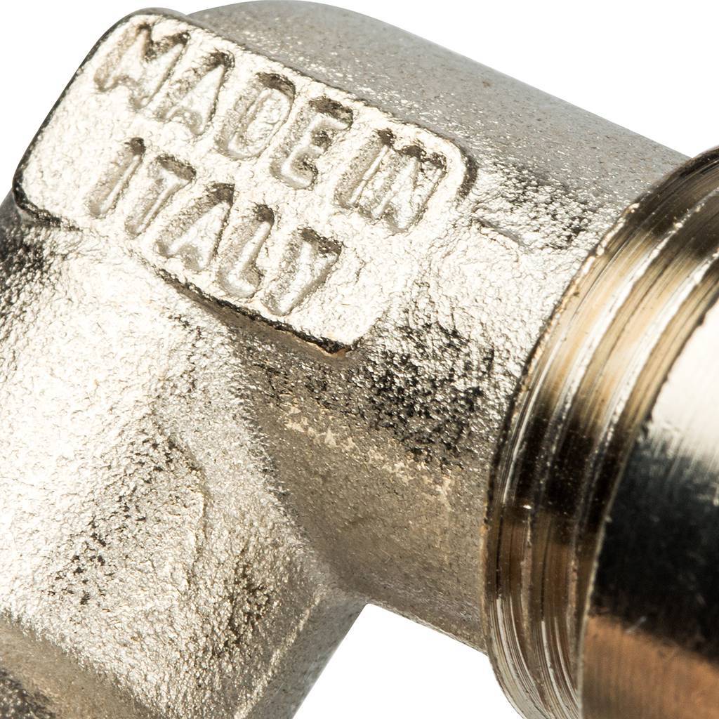 Угольник 90 с внутр.резьбой Prandelli Multyrama (16х2,0х1/2) для металлопластиковых труб винтовой, 103.04.51.6