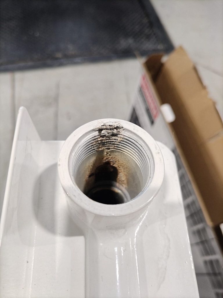 Уцененный товар (Сорвана резьба / замятый корпус): Радиатор биметаллический ROMMER Profi BM 350 12 секций боковое подключение (BI350-80-80-130) (RAL9016), RBM-1210-035012