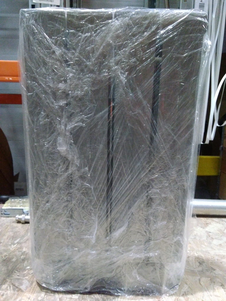 Уцененный товар (с экспозиции, отсутствует упаковка ): Радиатор биметаллический Global STYLE PLUS 500 4 секции боковое подключение (цвет cod.08 grigio argento opaco metallizzato 2676 (серый)), 155268