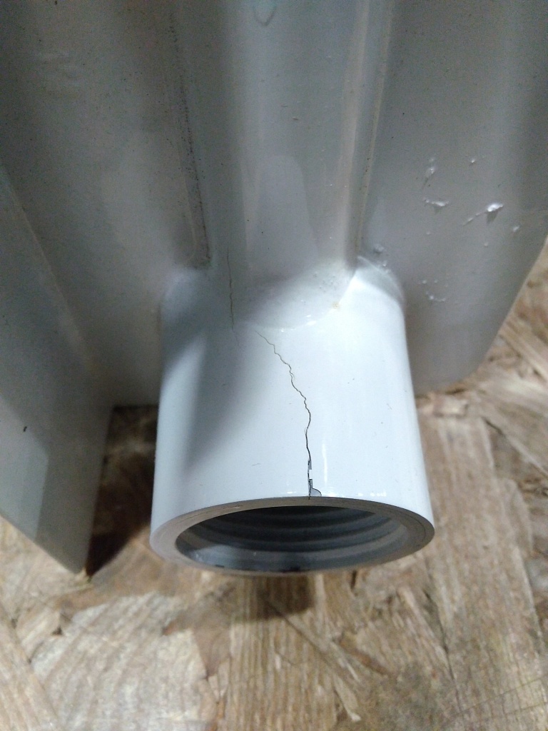 Уцененный товар (трещины на коллекторе): Радиатор биметаллический ROMMER Profi BM 500 6 секции боковое подключение (BI500-80-80-150) (RAL9016), RBM-1210-050006