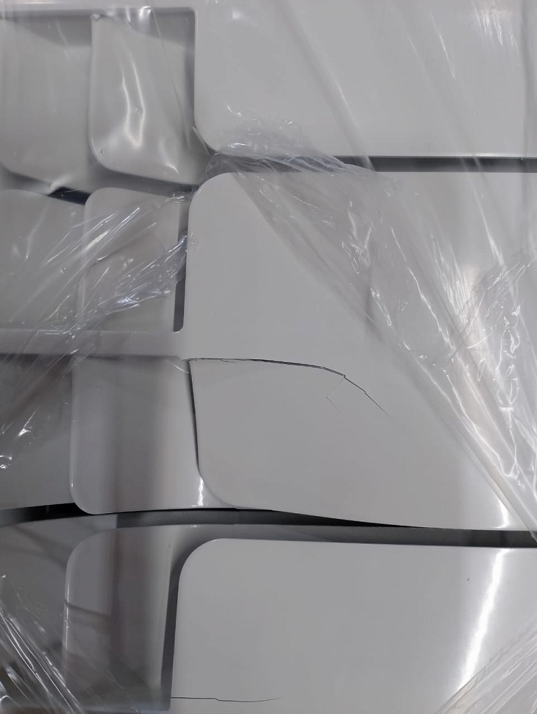 Уцененный товар (ПОВРЕЖДЕНИЕ КОРПУСА / РВАНАЯ УПАКОВКА): Радиатор алюминиевый Global ISEO 350 8 секций боковое подключение (белый RAL 9010), IS035008