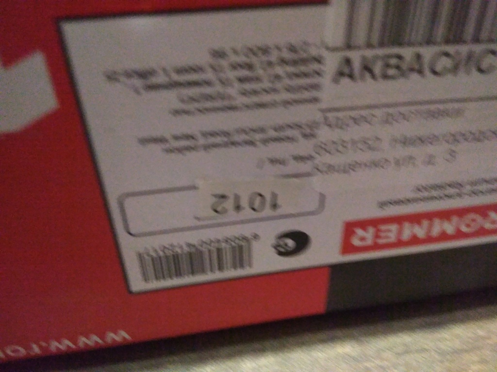 Уцененный товар (потертость в верхней части крайней секции): Радиатор алюминиевый ROMMER Plus 200 10 секций боковое подключение (RAL9016), RAL-3210-020010