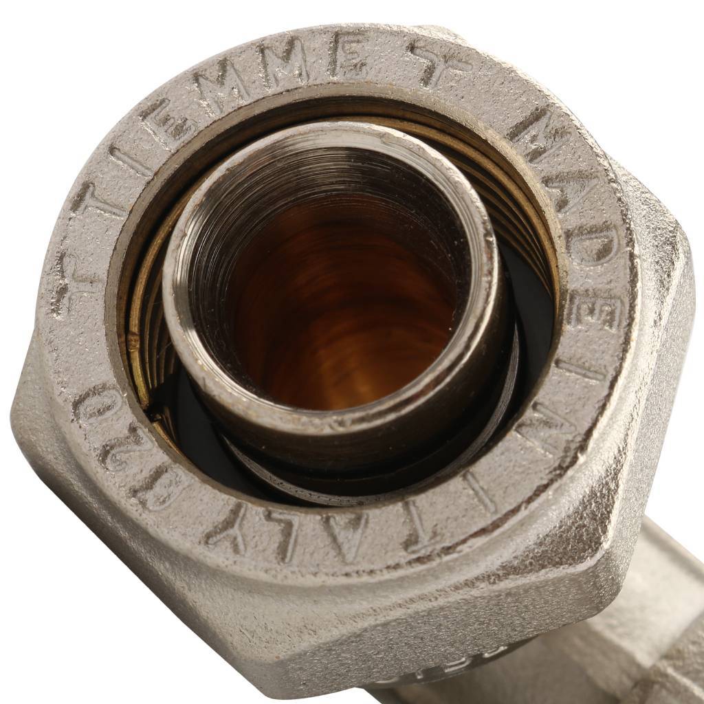 Угольник TIEMME с внутренней резьбой (20х2.0х3/4) для металлопластиковых труб винтовой, 1600023