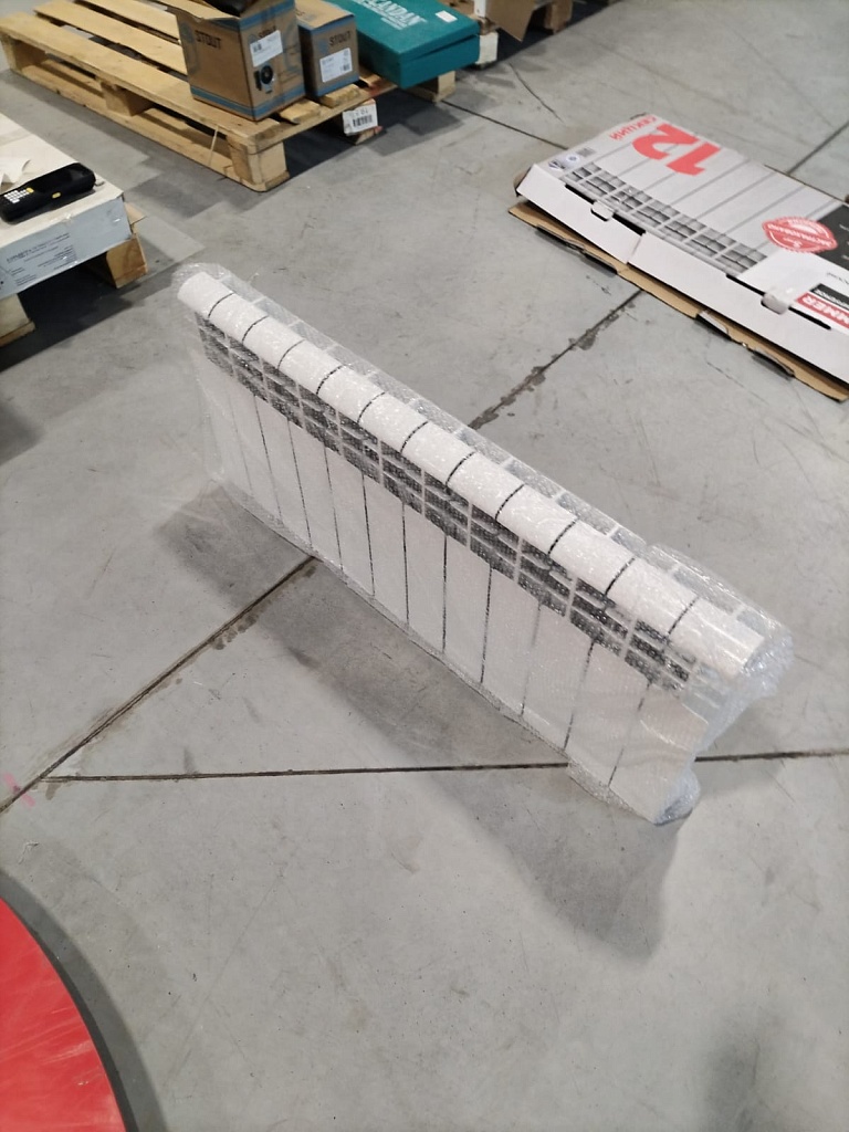 Уцененный товар (Сорвана резьба / замятый корпус): Радиатор биметаллический ROMMER Profi BM 350 12 секций боковое подключение (BI350-80-80-130) (RAL9016), RBM-1210-035012