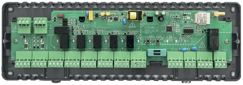 Центр коммутации ENGO Controls ECB62-ZB 6 зон ZigBee (+2 проводные зоны), 230 В