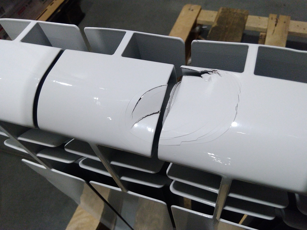 Уцененный товар (замятия, трещина, сколы краски (БОЙ СКЛАДА)): Радиатор алюминиевый ROMMER Profi 500 8 секции (AL500-80-80-100) (RAL9016), RAL-1210-050008