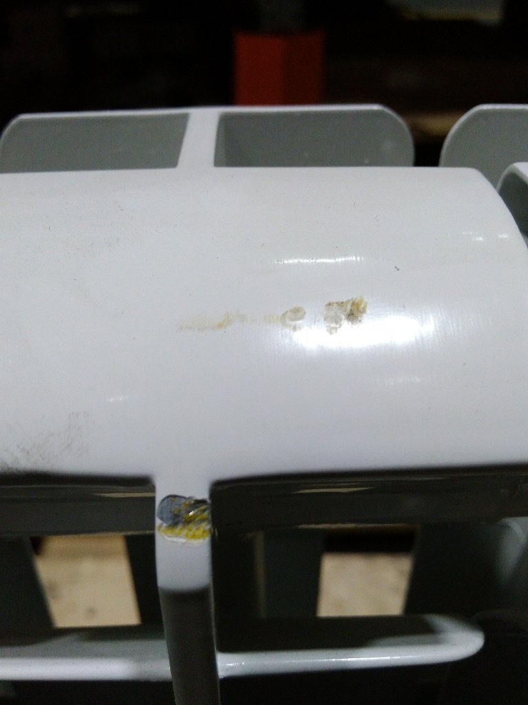 Уцененный товар (царапины, потертости, следы скотча, с экспозиции): Радиатор алюминиевый STOUT Bravo 500 6 секций боковое подключение RAL9010, SRA-0110-050006