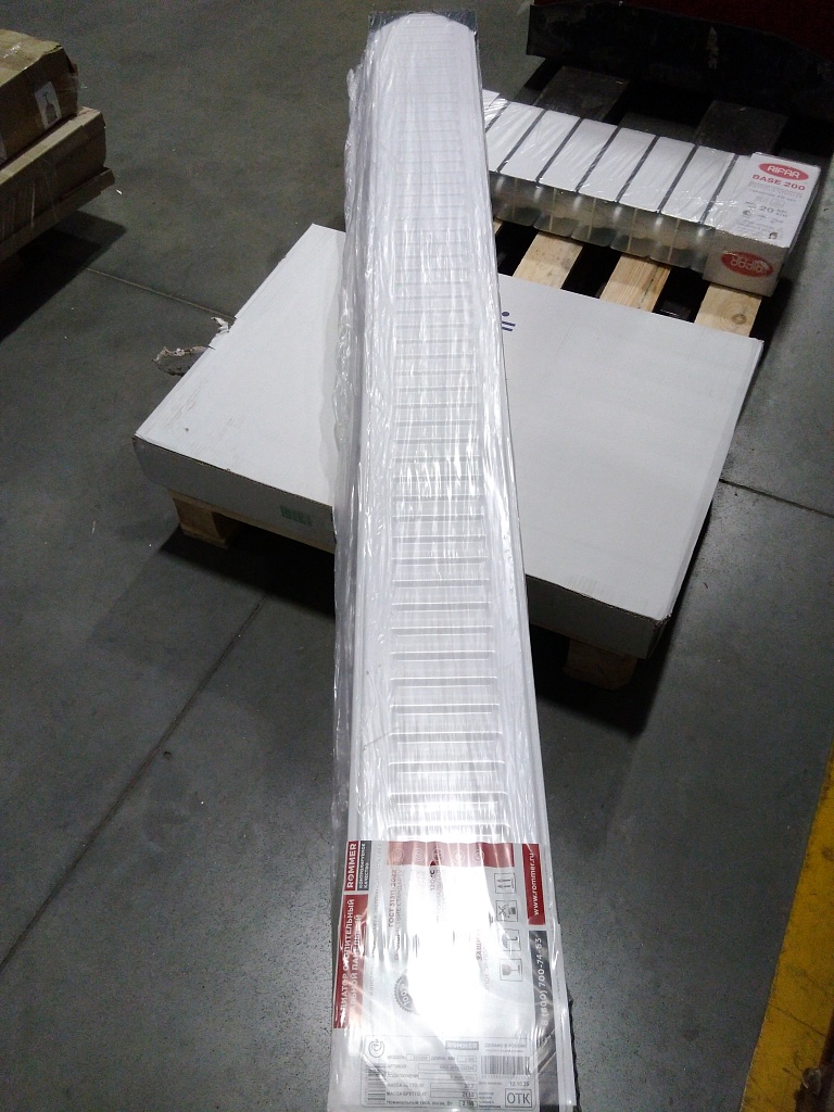 Уцененный товар (потёртости): Стальной панельный радиатор ROMMER Compact 22/200/2000 боковое подключение, RRS-2010-222200