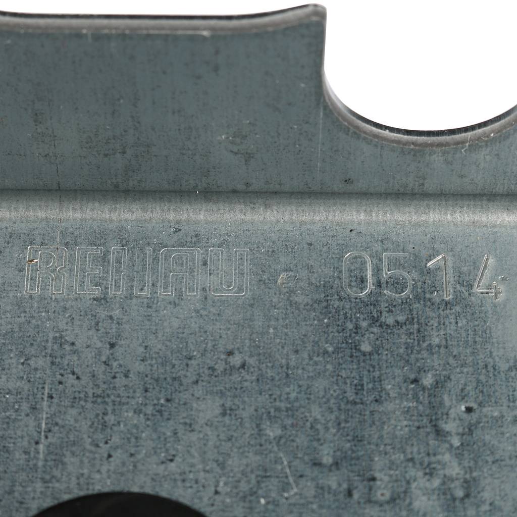 Фиксирующая скоба REHAU RAUTITAN для присоединительных трубок, 12404571002