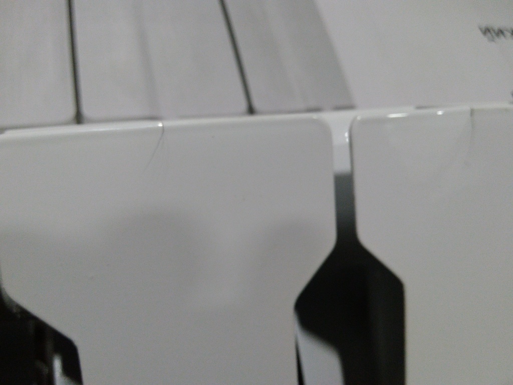 Уцененный товар (скол краски, нарушена упаковка, трещины на ламелях): Радиатор биметаллический ROMMER Profi BM 500 8 секции боковое подключение (BI500-80-80-150) (RAL9016), RBM-1210-050008