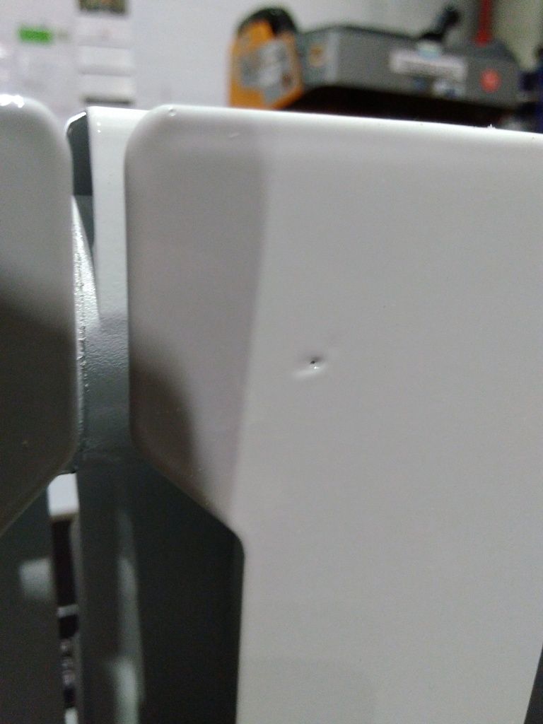 Уцененный товар (скол краски на ламели крайней секции, зав. брак литья на ламели): Радиатор биметаллический ROMMER Profi BM 350 10 секций боковое подключение (BI350-80-80-130) (RAL9016), RBM-1210-035010