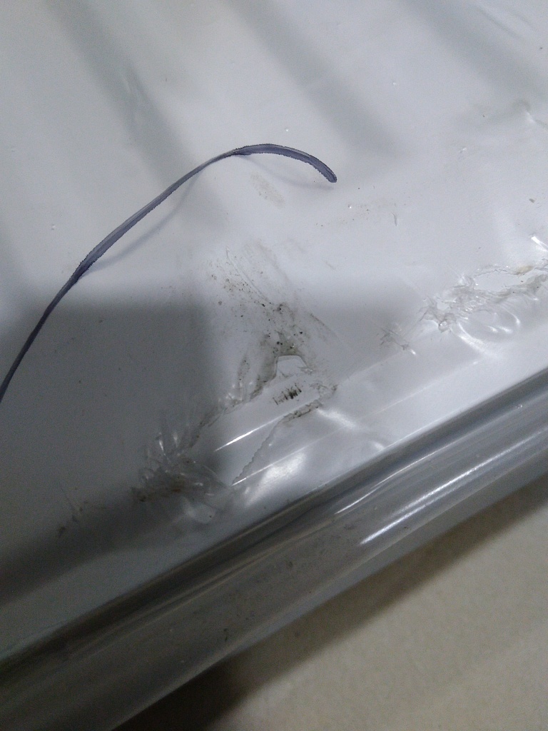 Уцененный товар (царапины, потертости): Стальной панельный радиатор Kermi Profil-V FTV 33/500/1400 нижнее подключение белый RAL 9016, FTV330501401R2Y