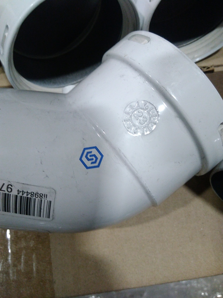 Уцененный товар (нетоварный вид, потертости, царапины): *SCA-0080-000045 STOUT Элемент дымохода отвод 45° п/м DN80