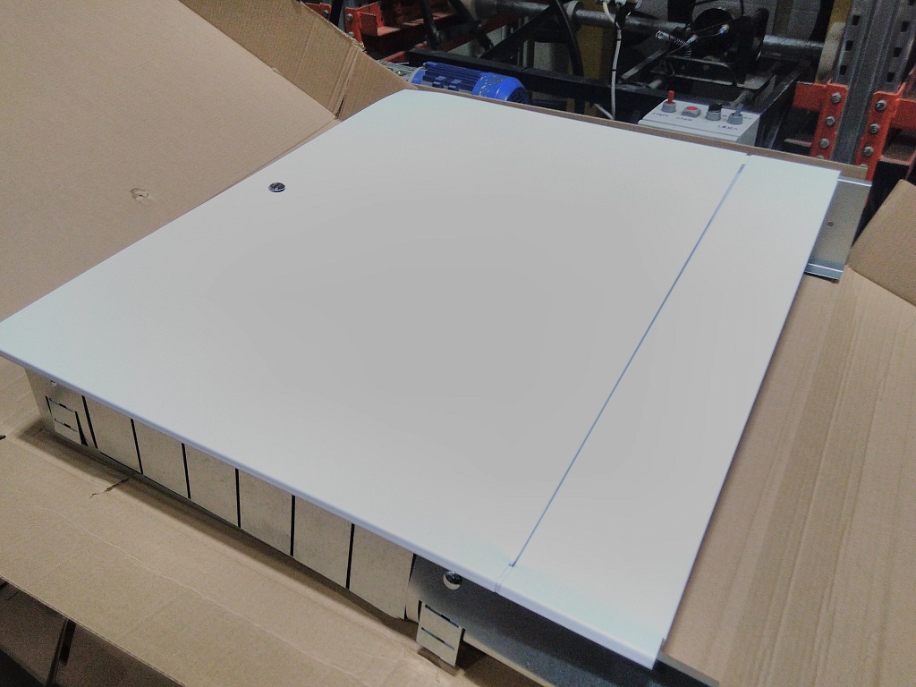 Уцененный товар (замятие ножки, потертости   (БОЙ СКЛАДА)): Шкаф распределительный встроенный STOUT 8-10 выходов (ШРВ-3) 670х125х746