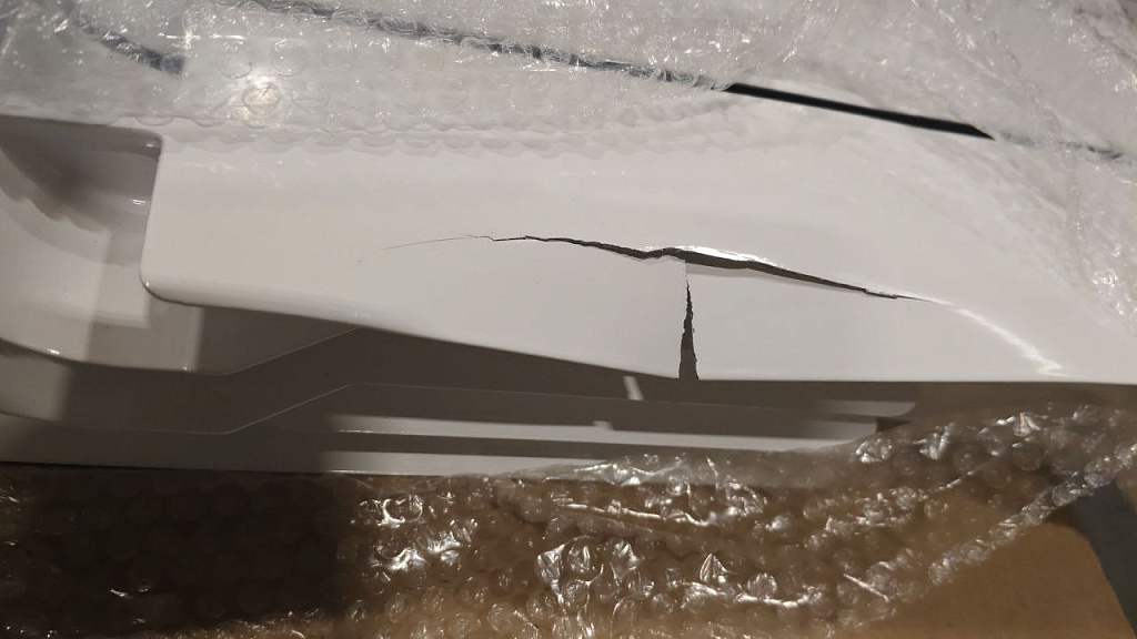 Уцененный товар (трещина на ламели крайней секции): Радиатор биметаллический ROMMER Profi BM 350 12 секций боковое подключение (BI350-80-80-130) (RAL9016), RBM-1210-035012