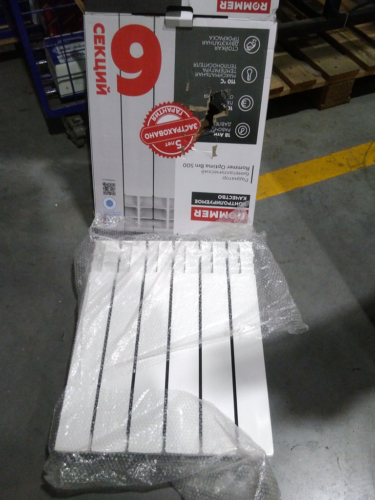 Уцененный товар (нарушена упаковка, скол краски на коллекторе): Радиатор биметаллический ROMMER Optima BM 500 6 секций боковое подключение (RAL9016), RBM-0210-050006