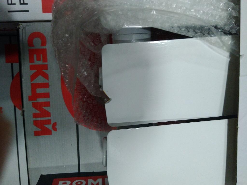 Уцененный товар (сколы на ламелях крайних секциях): Радиатор алюминиевый ROMMER Profi 350 6 секций (AL350-80-80-080) боковое подключение (RAL9016), RAL-1210-035006