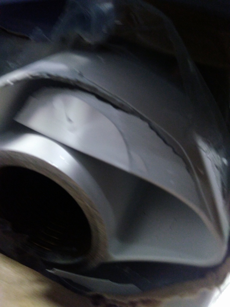 Уцененный товар (нарушена упаковка, вмятина и скол в верхней части крайней секции, сколы ребра крайней секции): Радиатор биметаллический STOUT VEGA 500 10 секций боковое подключение (белый RAL 9016), SRB-1310-050010