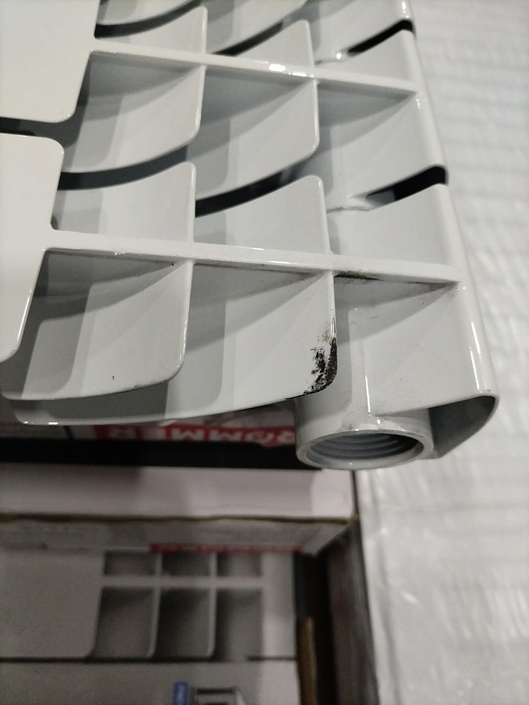 Уцененный товар (ПОТЁРТОСТИ НА КОРПУСЕ): Радиатор биметаллический ROMMER Optima BM 500 8 секций боковое подключение (RAL9016), RBM-0210-050008