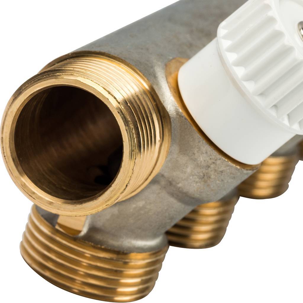 4-х ходовой коллектор LUXOR CP 454 (G3/4xG3/4 EK) с перекрывающими кранами для медной и пластиковой трубы