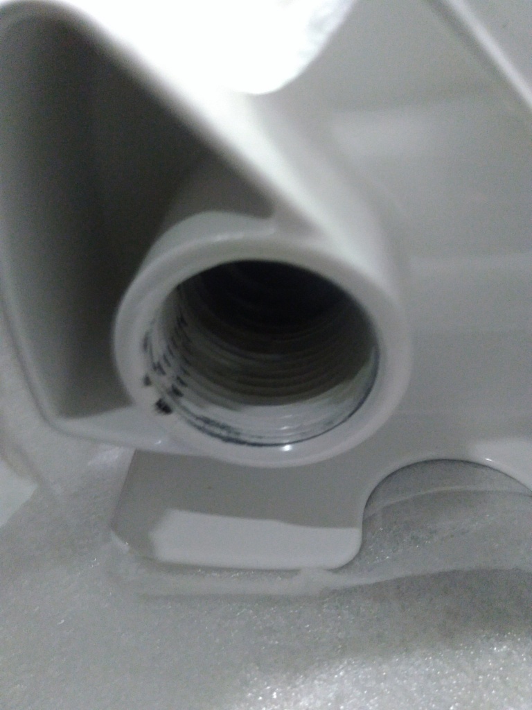 Уцененный товар (брак резьбы): Радиатор алюминиевый ROMMER Plus 200 10 секций боковое подключение (RAL9016), RAL-3210-020010