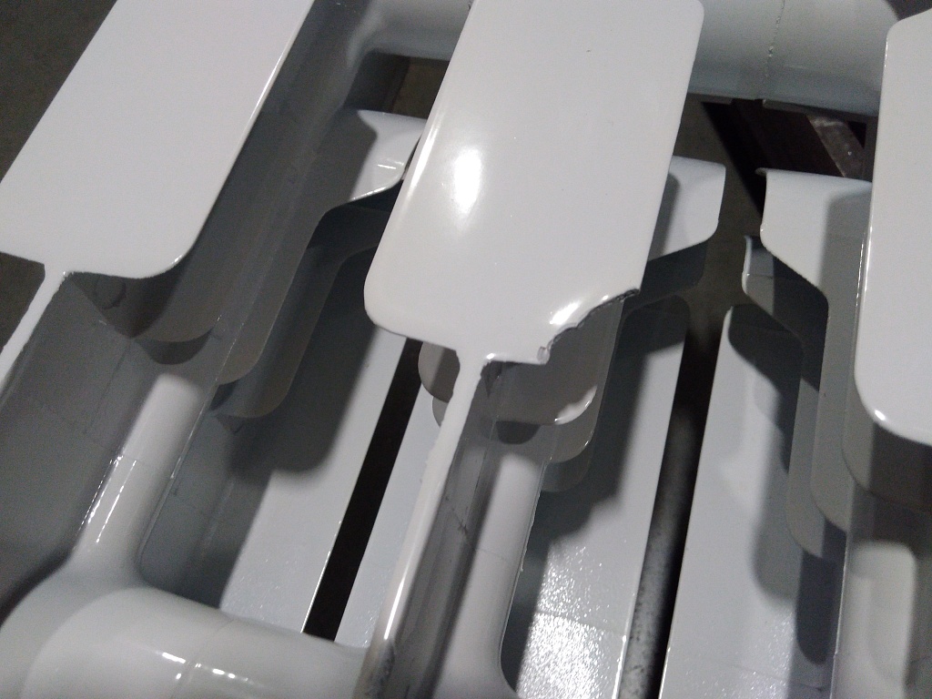 Уцененный товар (нарушена упаковка, скол ламели): Радиатор биметаллический ROMMER Plus BM 200 12 секций боковое подключение (RAL9016), RBM-3210-020012