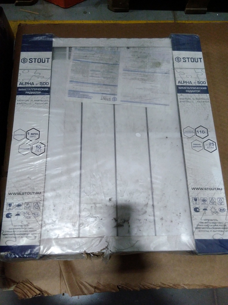 Уцененный товар (повреждение лкп на лицевой стороне секции): Радиатор биметаллический STOUT ALPHA 500 6 секций боковое подключение (белый RAL 9016), SRB-2310-050006