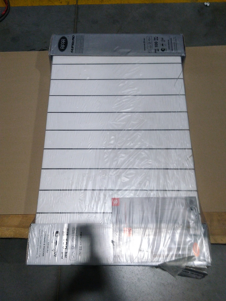 Уцененный товар (нарушена упаковка, замята боковая панель): Радиатор биметаллический RIFAR SUPReMO VENTIL 500 SVR 12 секций нижнее правое подключение (белый RAL 9016), 4RS50.VR-12