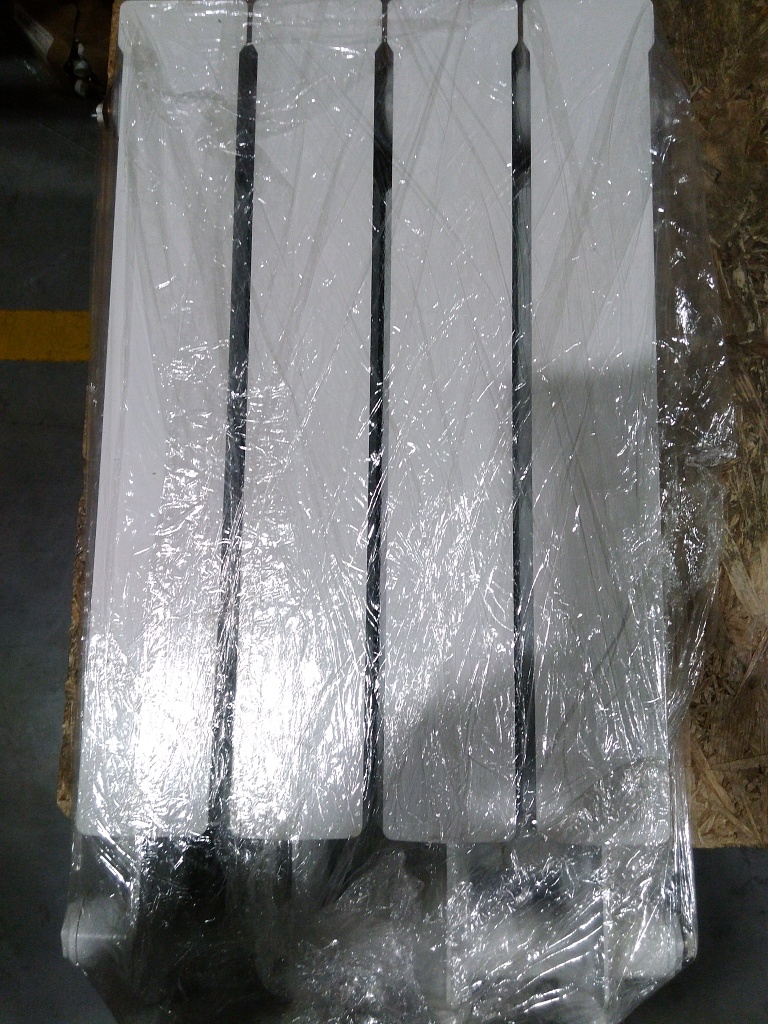 Уцененный товар (с экспозиции, отсутствует упаковка): Радиатор алюминиевый Global VOX- R 500 4 секции нижнее правое подключение (белый RAL 9010), 169528