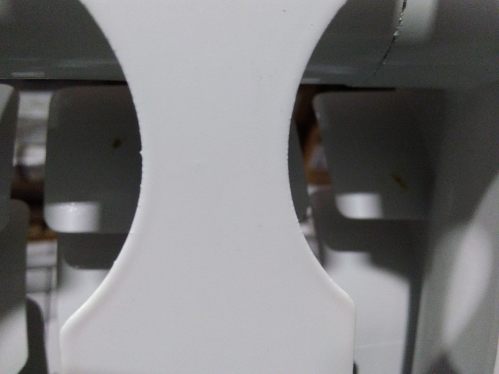 Уцененный товар (дефект покраски): Радиатор алюминиевый ROMMER Optima 500 4 секций боковое подключение (RAL9016), RAL-0210-050004