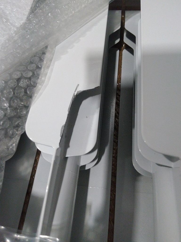 Уцененный товар (скол ламели): Радиатор алюминиевый ROMMER Profi 350 12 секций (AL350-80-80-080) боковое подключение (RAL9016), RAL-1210-035012