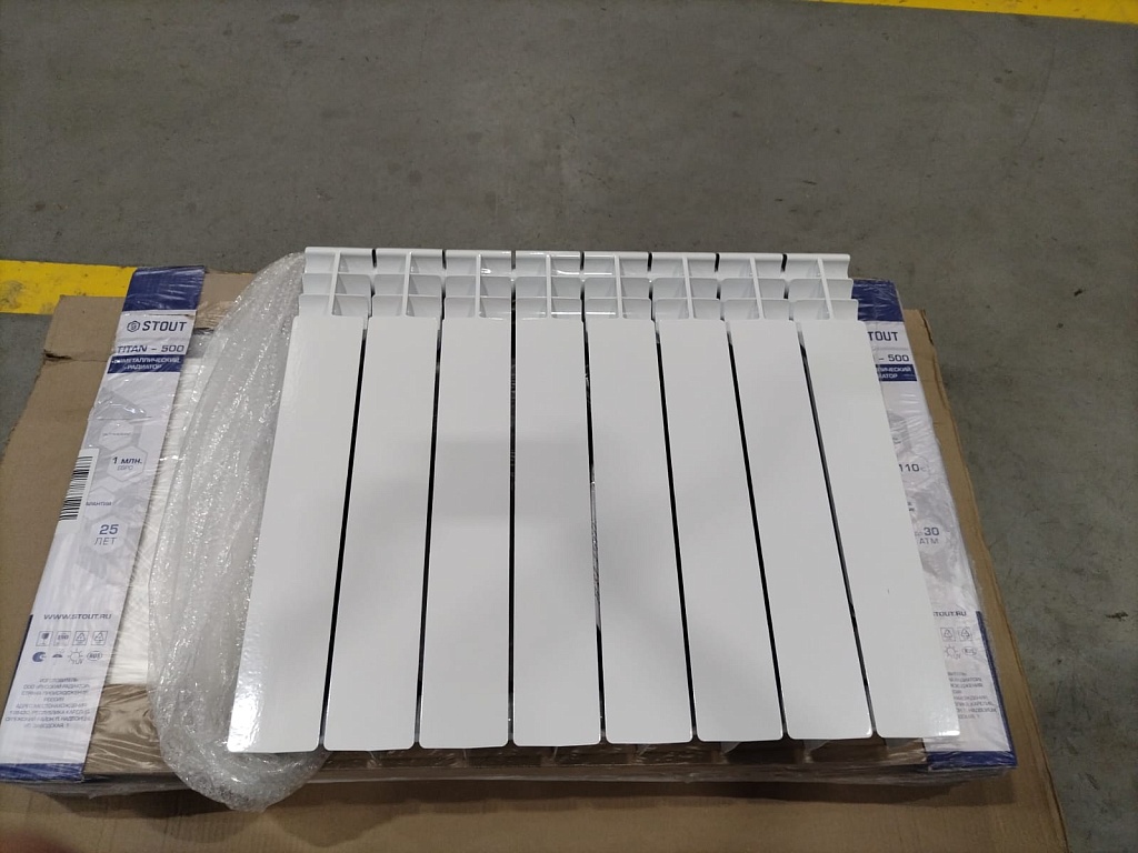 Уцененный товар (СКОЛ ЛКП): Радиатор биметаллический ROMMER Profi BM 500 8 секции боковое подключение (BI500-80-80-150) (RAL9016), RBM-1210-050008