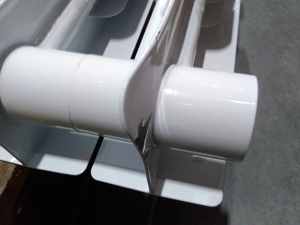 Уцененный товар (замятие, сколы краски на крайней секции): Радиатор биметаллический ROMMER Profi BM 350 12 секций боковое подключение (BI350-80-80-130) (RAL9016), RBM-1210-035012