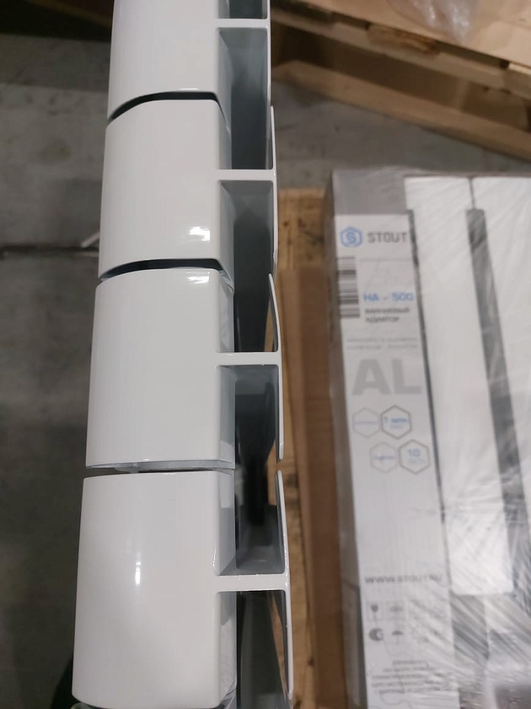 Уцененный товар (ЦАРАПИНЫ / СКОЛЫ ЛКП): Радиатор алюминиевый ROMMER Profi 500 10 секции (AL500-80-80-100) (RAL9016), RAL-1210-050010