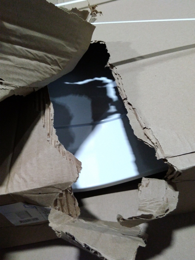 Уцененный товар (погнут, нарушена упаковка): Шкаф распределительный встроенный STOUT 11-12 выходов (ШРВ-4) 670х125х896