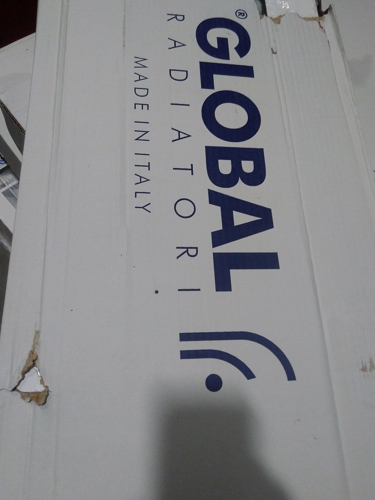 Уцененный товар (нарушена упаковка, царапина на ламели): Радиатор алюминиевый Global ISEO 500 4 секции боковое подключение (белый RAL 9010), IS05001004