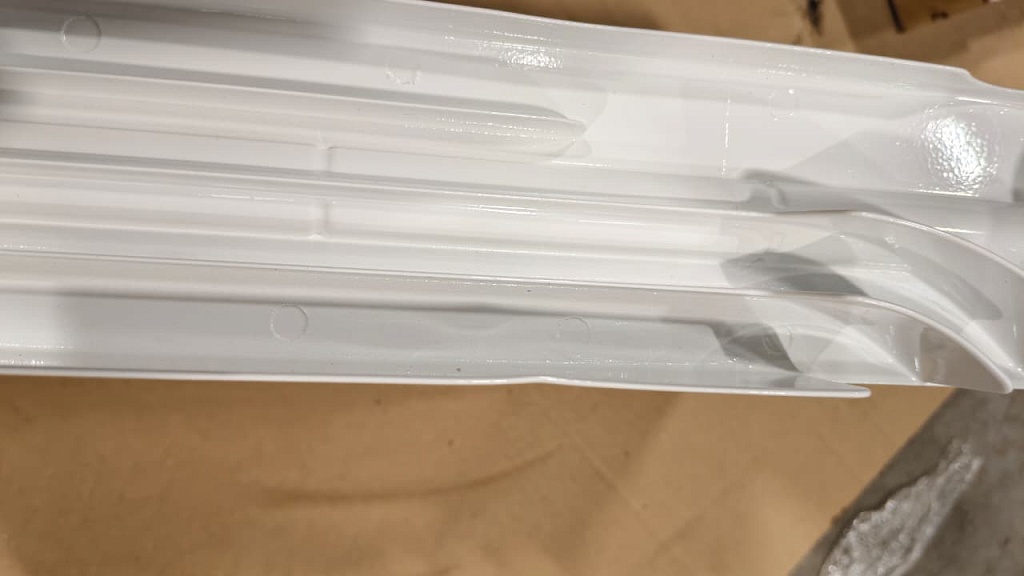 Уцененный товар (замятие ламели): Радиатор биметаллический ROMMER Optima BM 500 4 секций боковое подключение (RAL9016), RBM-0210-050004