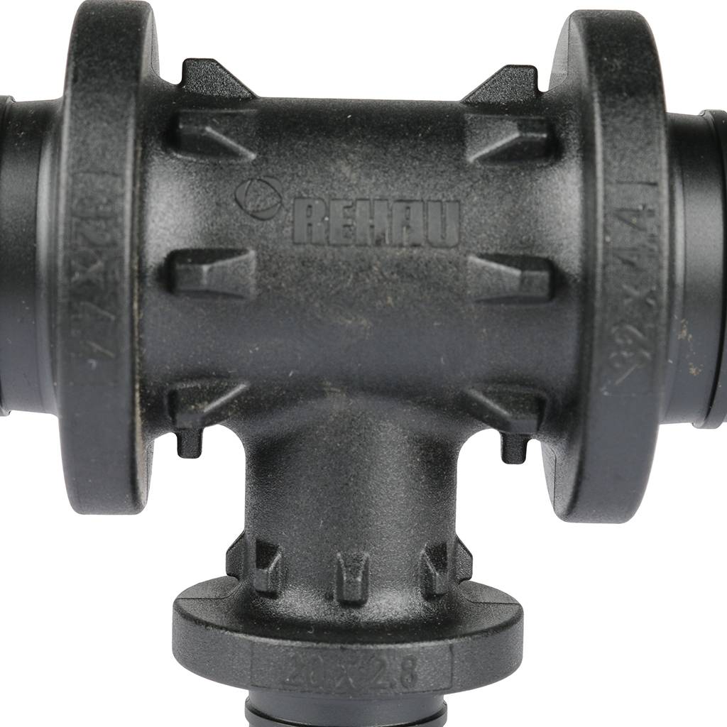 Тройник с уменьшенным боковым проходом РЕХАУ RAUTITAN 32-20-32 PX для труб из сшитого полиэтилена аксиальный, 11600651001