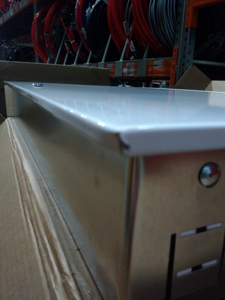 Уцененный товар (замят угол): Шкаф распределительный встроенный STOUT 11-12 выходов (ШРВ-4) 670х125х896